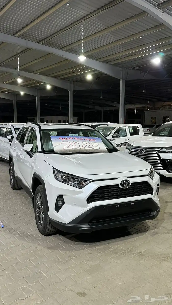 تويوتا راف فور XLE فتحة 2.0 بنزين 2025 جديد سعودي 1