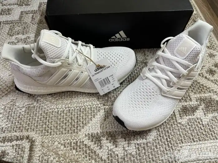 للبيع حذاء الترا بوست جديده 5