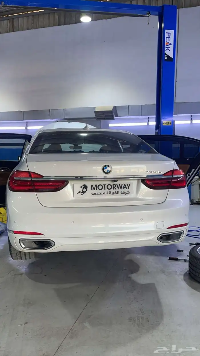 ورشة تصليح سيارات بي ام دبليو 10