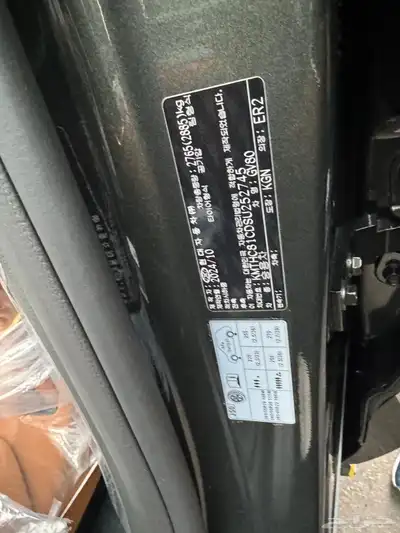 جينسيس GV80 بنزين موديلات 2025 اصفار 7 ركاب 3