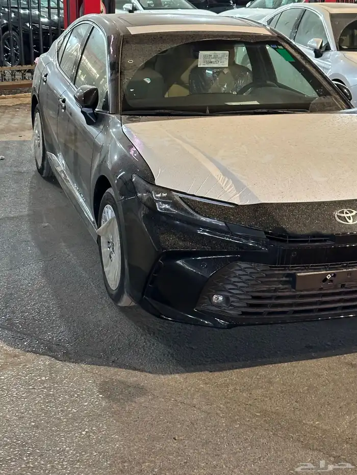 كامري 2025 LE بنزين لدى معرض سامي القعدي 25