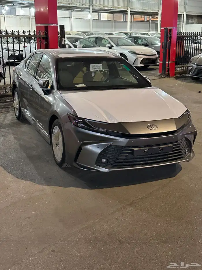 كامري 2025 LE بنزين لدى معرض سامي القعدي 1