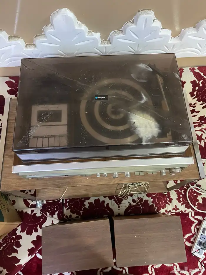 مشغل أسطوانات سانيو قديم تراثي 2