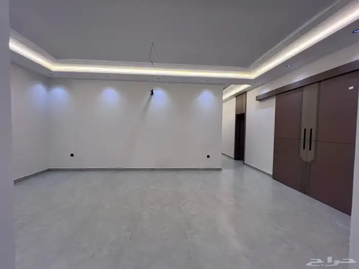 شقق للبيع في حي الصفاء 6 غرف 9