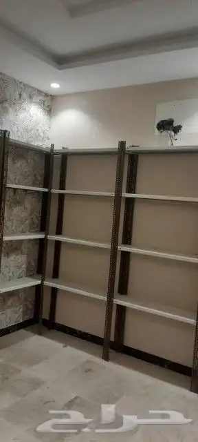 يوجد لدينا ارفف سوبر ماركت ومستودعات 9