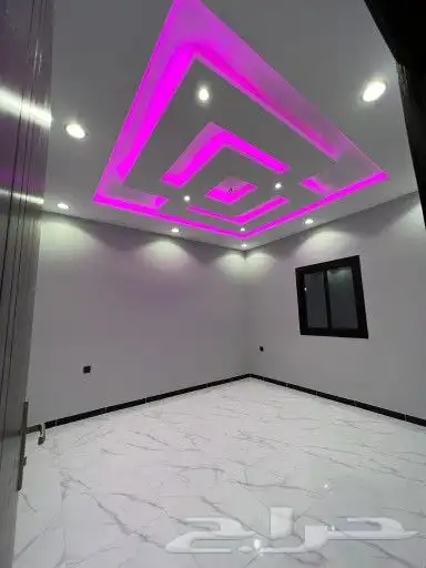 شقه 5غرف موقع ممتاز احدث الديكورات والتشطبات 6