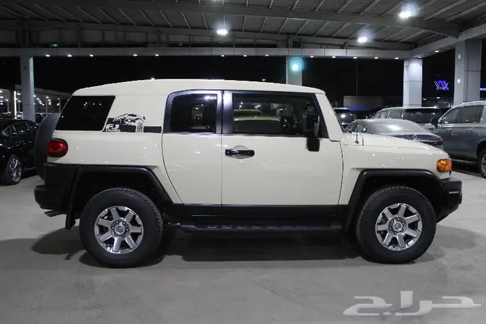 تويوتا ( FJ Black edition ) 2023 4