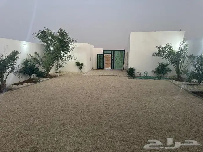استراحة للايجار في مخطط الخير 38 11