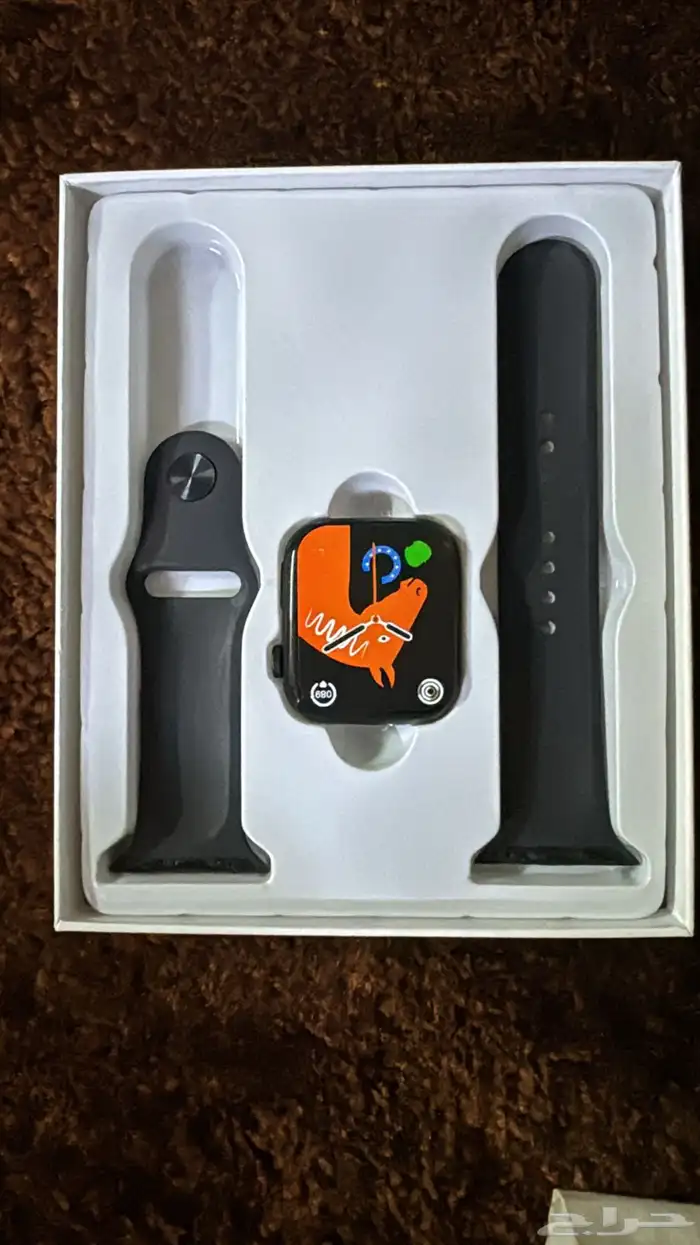 ساعة يد شبيه ابل 1