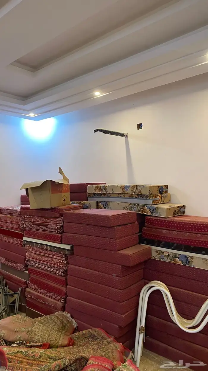 اغراض افراح ورحلات منوعه زل وكراسي 8