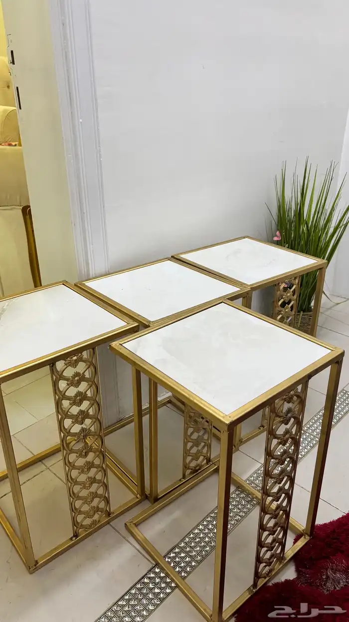 اربع طاولت خدمه ب250 0