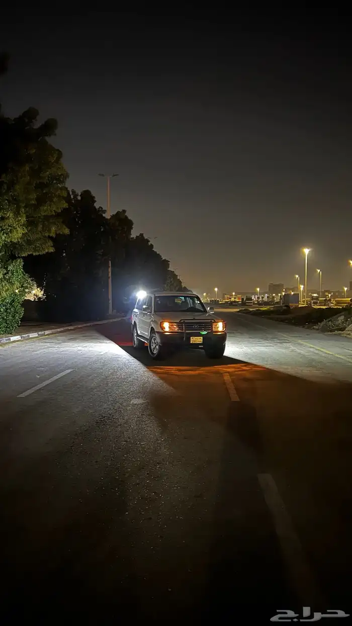 جيب لاندكروزر 2001 33