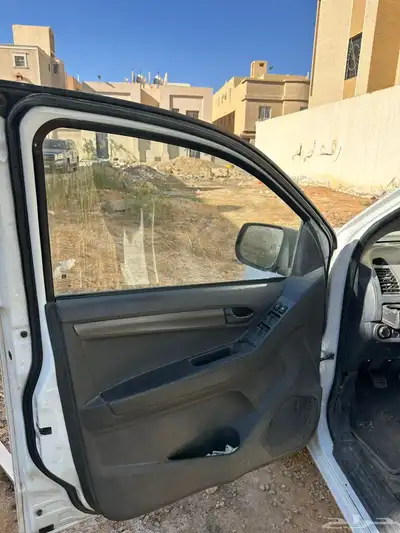 اعرض لكم سيارة من نوع شفروليه الممشى 150 الف index