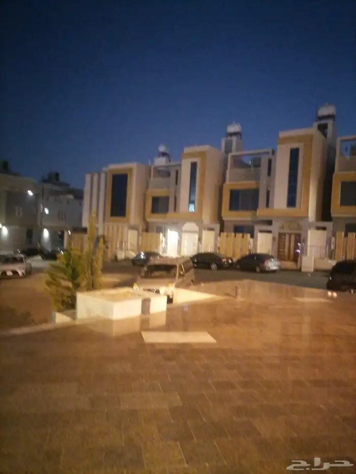 مقاول بناء نجار 3