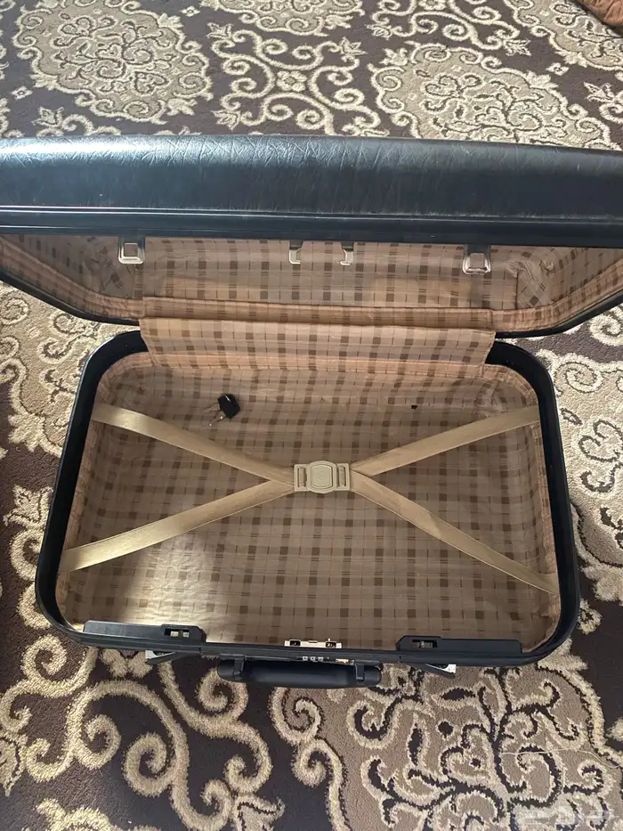 شنطة تراثيه عمرها اكثر من 60 سنه 3