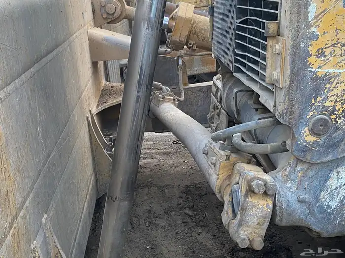 بلدوزر للبيع اوللإيجار الشهريD9N 2