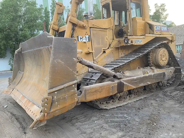 بلدوزر للبيع اوللإيجار الشهريD9N 1