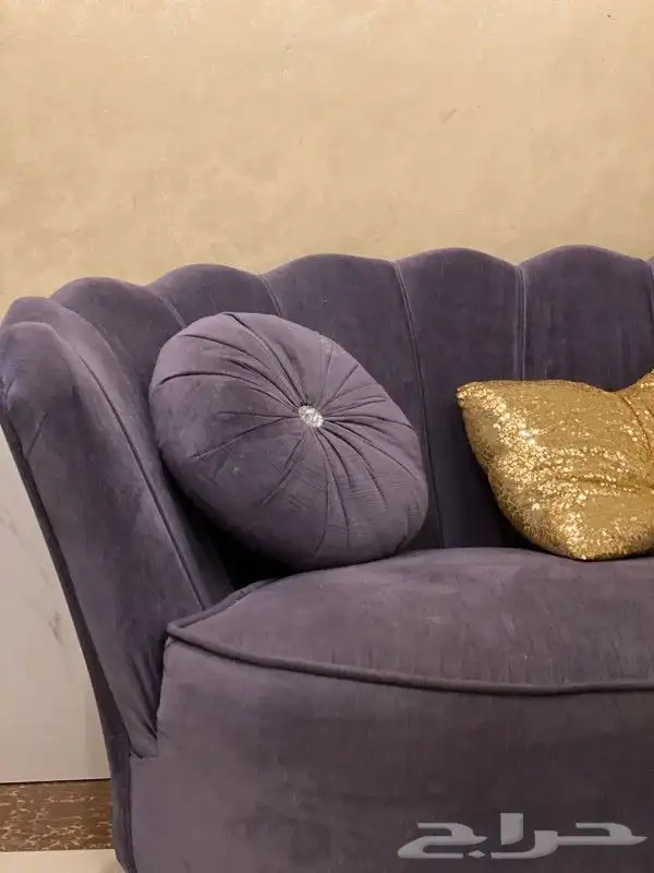 كنب و أثاث منزلي للبيع 0