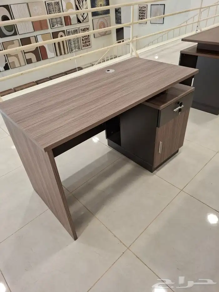 مكاتب عمل بمقاسات مختلفه 2