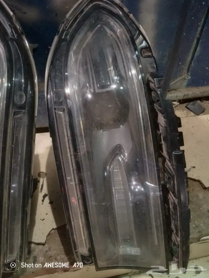 شمعات دواج شالجر طقم اثنين اصلي وكاله فيها بس القواعد مكسرات 4