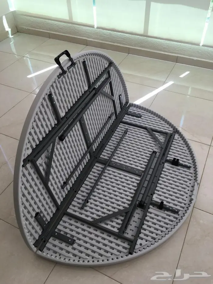 طاولة دائرية قابلة للطي 1.50 متر - 1.20 متر 2