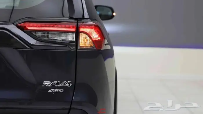 تويوتا راف فور فتحة XLE بنزين 2025 6