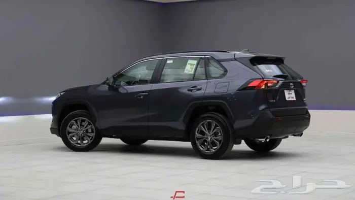 تويوتا راف فور فتحة XLE بنزين 2025 4