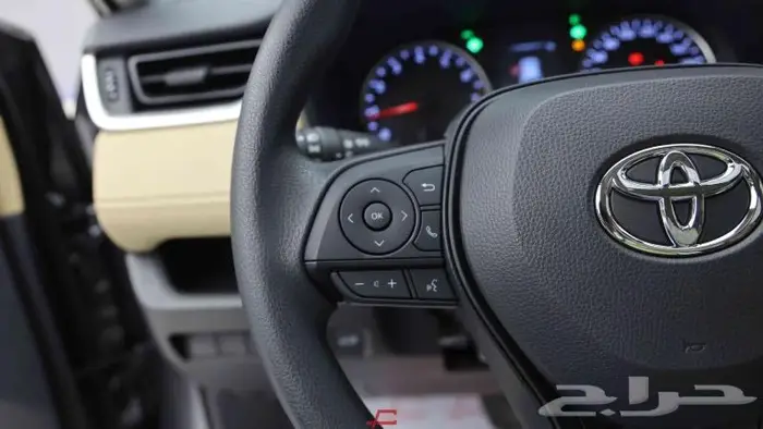 تويوتا راف فور فتحة XLE بنزين 2025 17