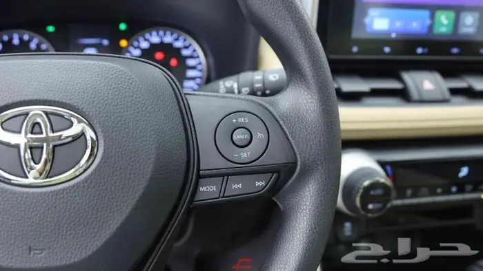 تويوتا راف فور فتحة XLE بنزين 2025 14