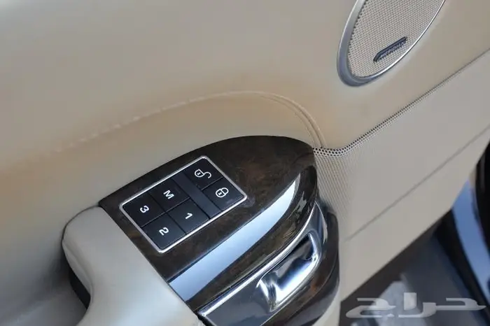 لاندروفر رنج روفر فوج SE سوبر تشارج 2013 نظيف 14