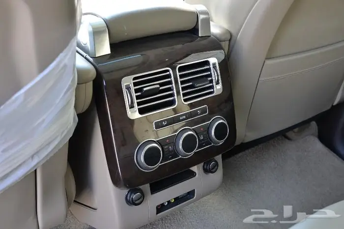 لاندروفر رنج روفر فوج SE سوبر تشارج 2013 نظيف 24