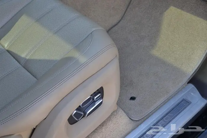 لاندروفر رنج روفر فوج SE سوبر تشارج 2013 نظيف 25