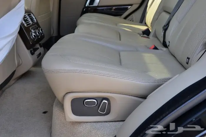 لاندروفر رنج روفر فوج SE سوبر تشارج 2013 نظيف 28