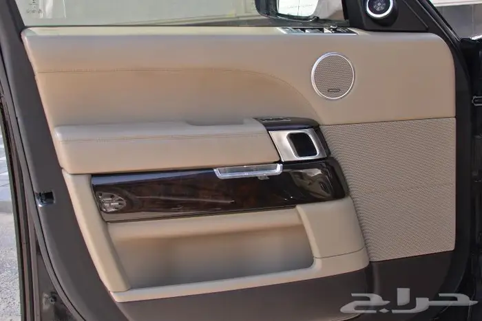 لاندروفر رنج روفر فوج SE سوبر تشارج 2013 نظيف 18