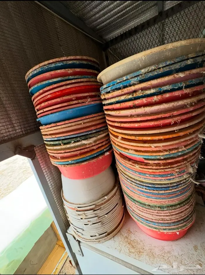 فقاسات محاكر عوامات معالف سقايات صحون بيض 13