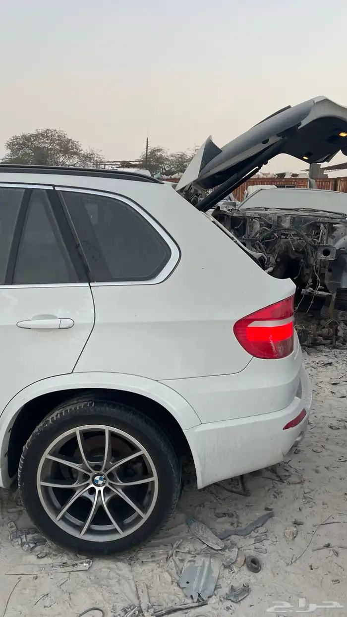 bmw x5 قطع غيار فقط 26