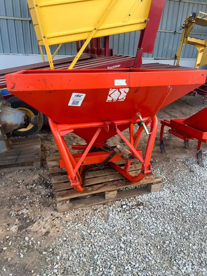 ملحقات حراثه ( نظيفه جدا ) 2