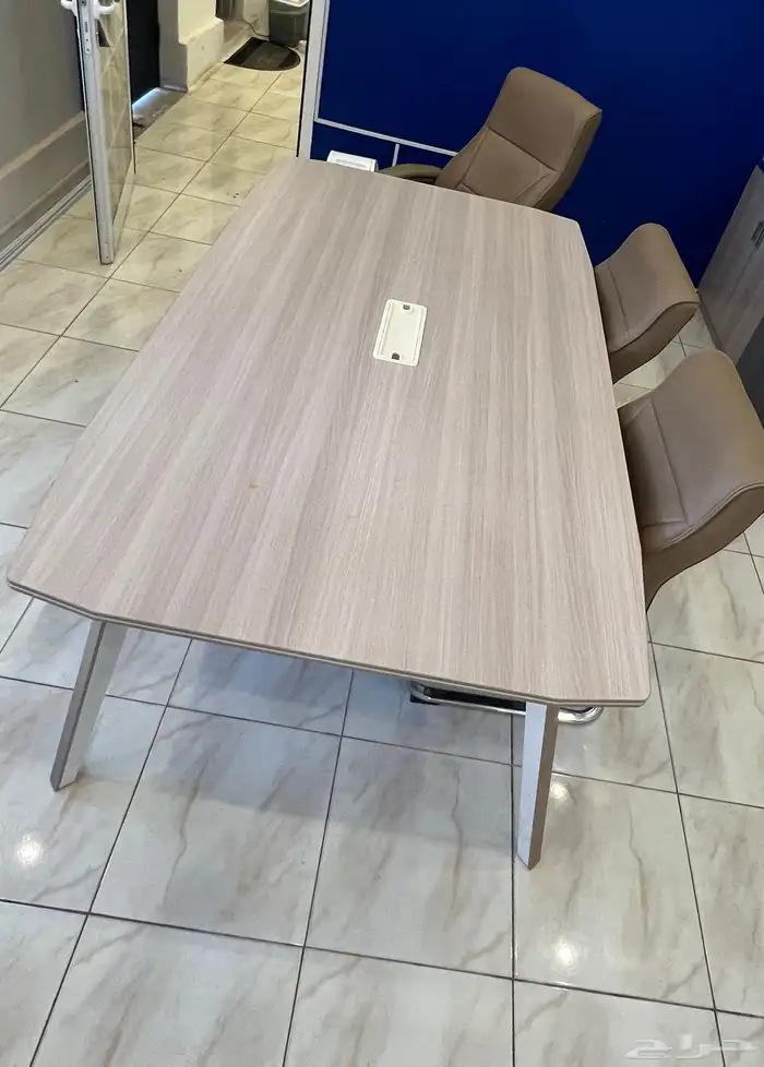 طاولة اجتماعات 2
