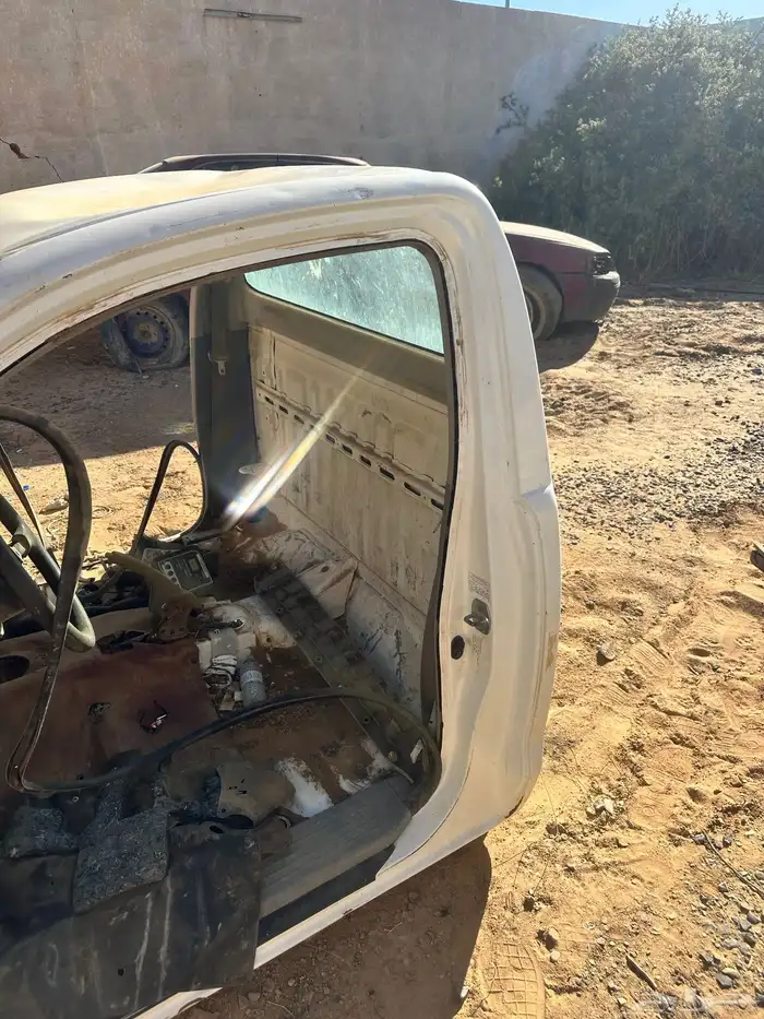 غمارة هايلكس للبيع قفش كامل يوجد توصيل ع حسب الاتفاق 3