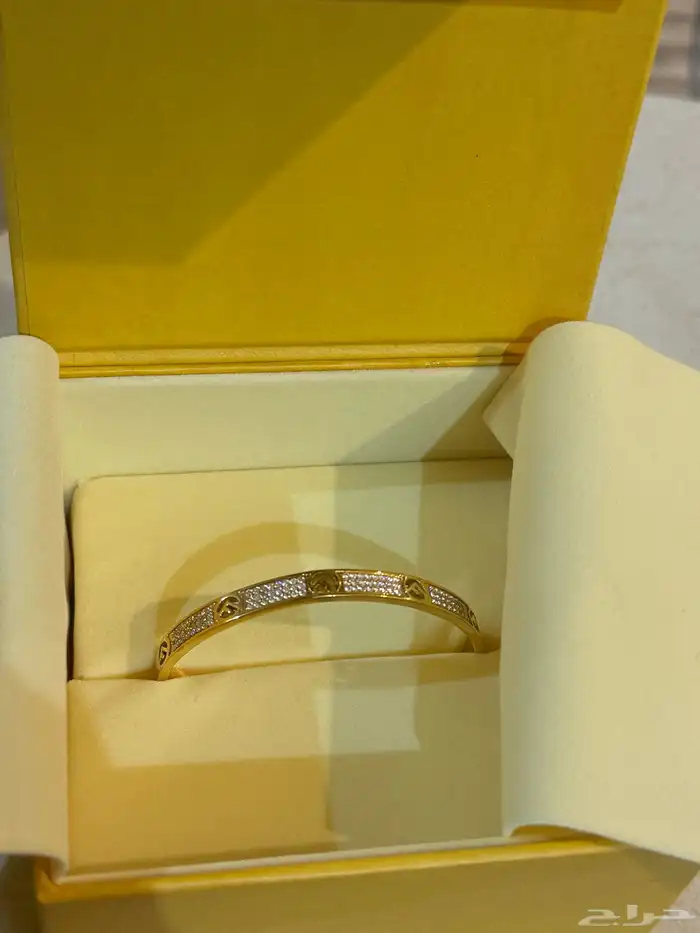 اسواره فندي اصليه معها الفاتوره وكامل الملحقات 4