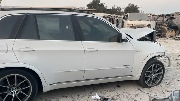bmw x5 قطع غيار فقط 10