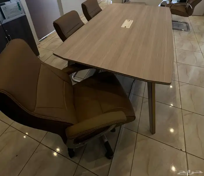 طاولة اجتماعات 1