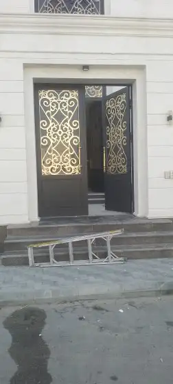 دهان ابواب حديد ابواب خشاب الرياض 3
