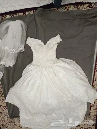 فساتين زفاف مستخدمه مره واحده فقط 1