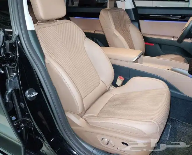 ازيرا جرافيتي 2.5 بنزين 2023 تم البيع 12