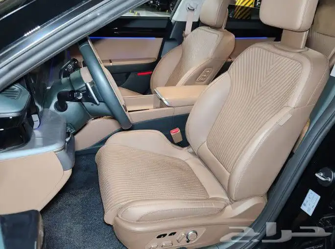 ازيرا جرافيتي 2.5 بنزين 2023 تم البيع 4