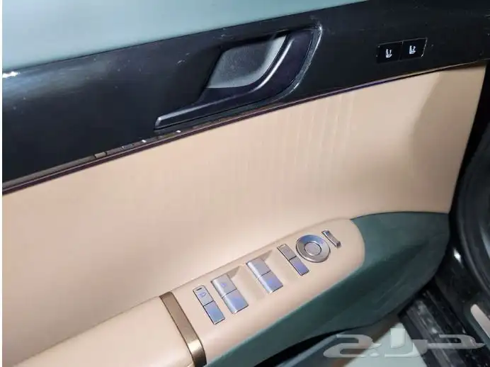 ازيرا جرافيتي 2.5 بنزين 2023 تم البيع 6