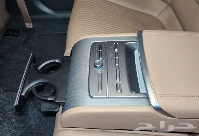 ازيرا جرافيتي 2.5 بنزين 2023 تم البيع 17