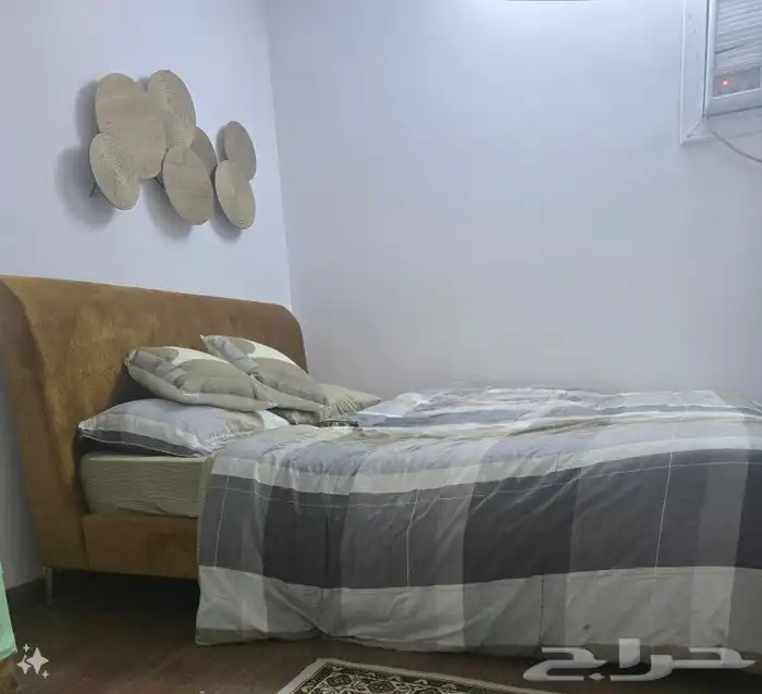 غرفة نوم جديده اللون ذهبي 1