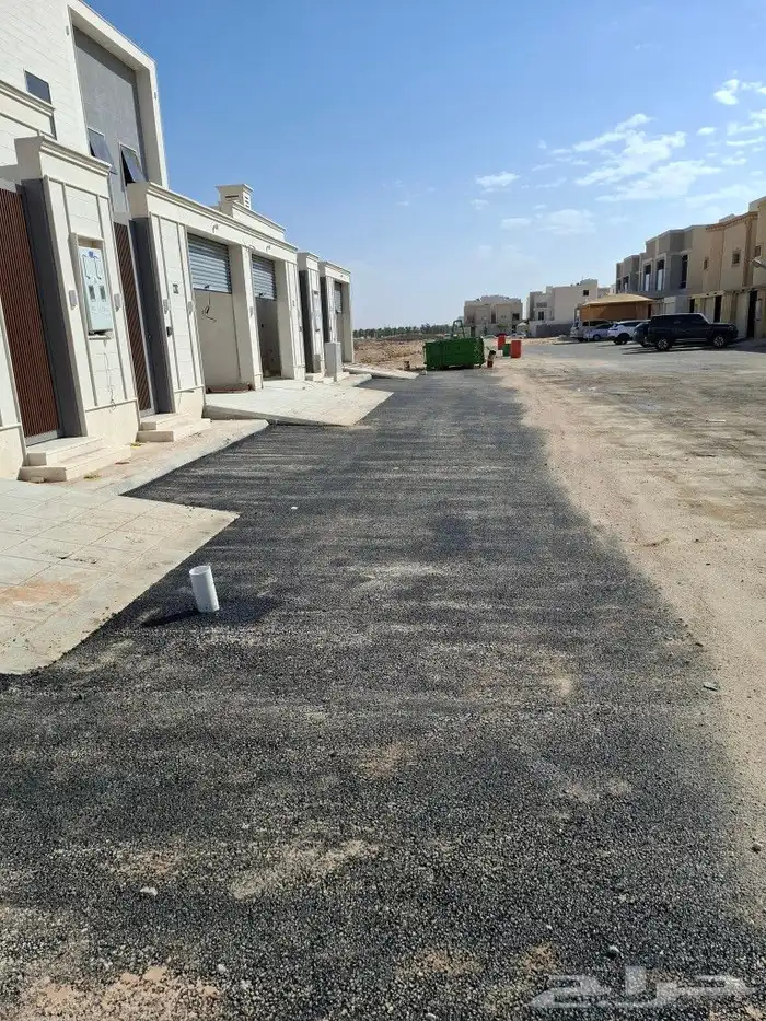 زفلته واسفلت وتوريد ومبشور وعمل ترابيه وتخطيط طرق 12